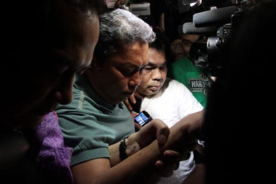 Adiguna Sutowo usai diperiksa penyidik Polda Metro Jaya