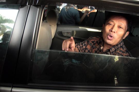 Machfud Suroso usai diperiksa KPK sebagai tersangka Hambalang