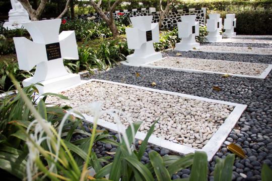 Menengok taman makam pahlawan Nazi di perkebunan Cikopo