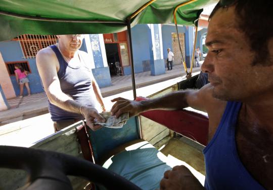 Montir asal Kuba ini ciptakan taksi ramah lingkungan