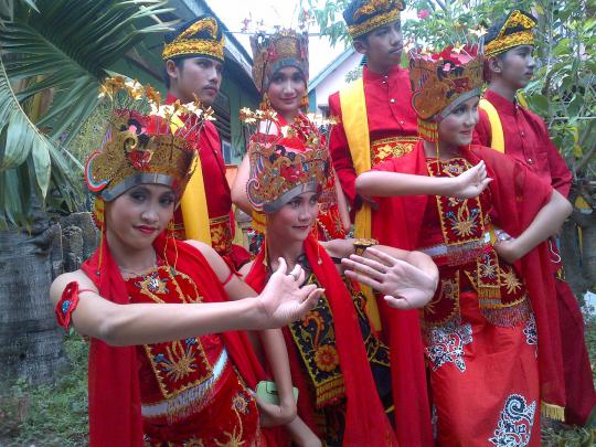 2.106 Penari meriahkan Festival Paju Gandrung Sewu
