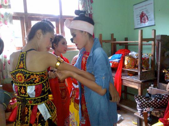 2.106 Penari meriahkan Festival Paju Gandrung Sewu