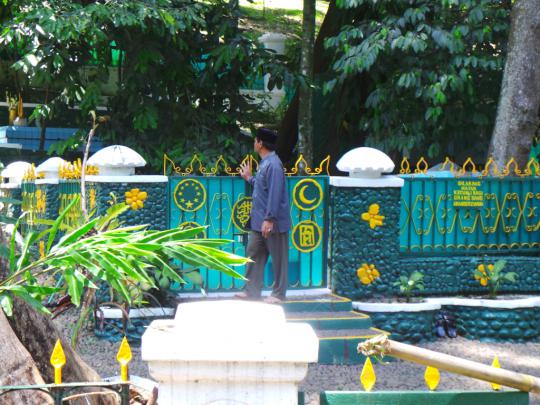Mengintip makam kramat Ratu Galuh di Kebun Raya Bogor
