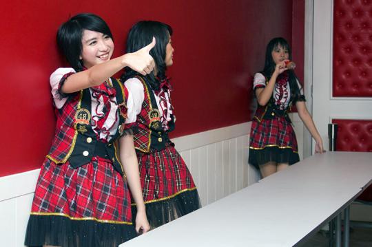 Aksi idol cantik di SHARP JKT48 Mini Concert