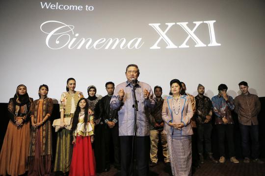 SBY dan Amien Rais nonton bioskop '99 Cahaya di Langit Eropa'