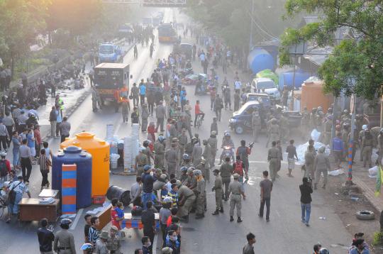 Eksekusi pemukiman warga di bantaran Waduk Ria Rio