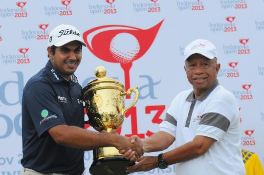 Pegolf India, Gaganjeet Bhullar sabet piala Indonesia Open 2013