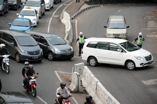 Sistem buka tutup akses Plaza Semanggi via Gatot Subroto