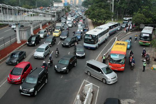 Sistem buka tutup akses Plaza Semanggi via Gatot Subroto