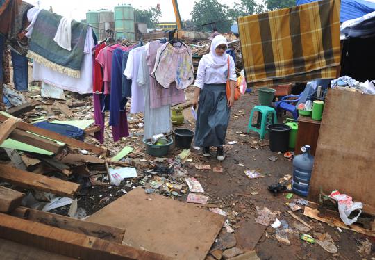 Meski sudah digusur, warga Ria Rio masih tetap bertahan