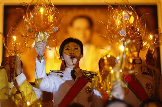 Kemeriahan Thailand di perayaan HUT Raja Bhumibol Adulyadej