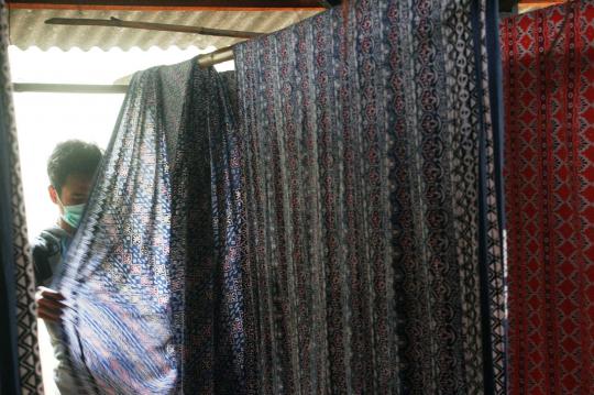 Mengintip proses pembuatan batik Banten