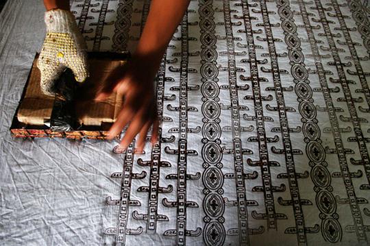 Mengintip proses pembuatan batik Banten