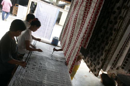Mengintip proses pembuatan batik Banten