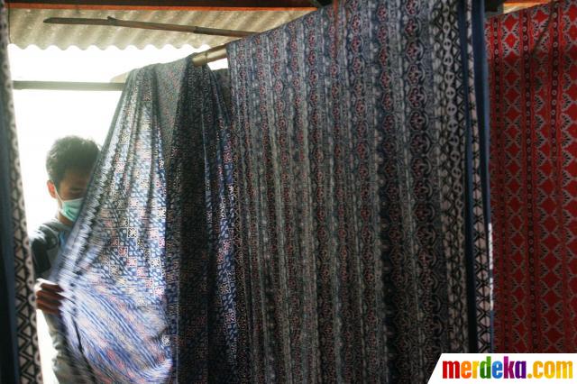 Foto Mengintip proses pembuatan  batik  Banten  merdeka com