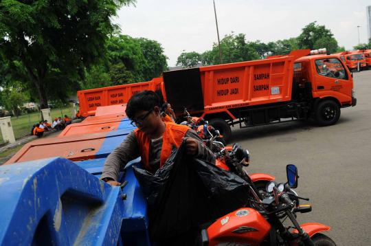 Jokowi nyopir truk sampah