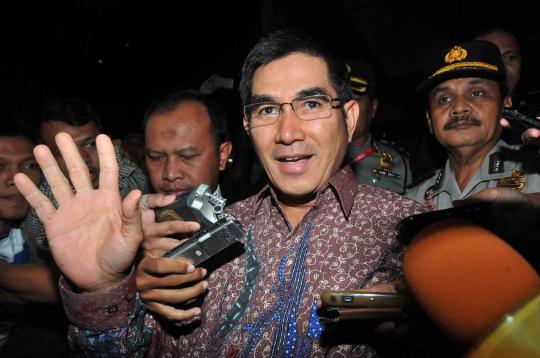 Ketua MK Hamdan Zoelva 'bisu' komentar usai diperiksa KPK