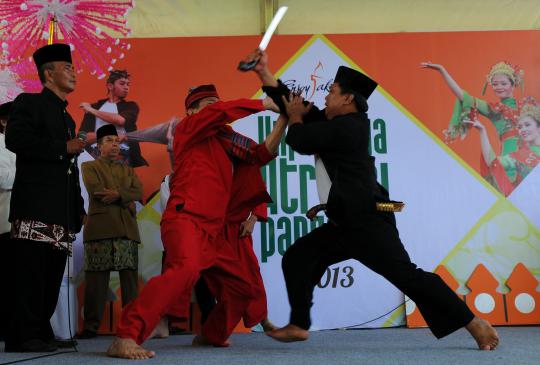 Kemeriahan festival adat Betawi di Kanal Banjir Timur