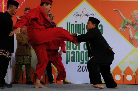 Kemeriahan festival adat Betawi di Kanal Banjir Timur