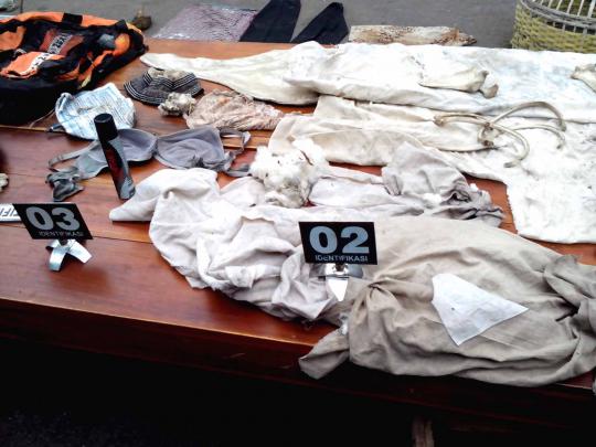 Ini pelaku dan barang bukti pencurian kepala mayat di Cilacap