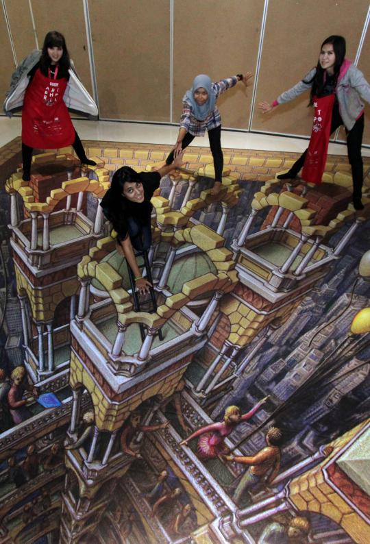 Menikmati imajinasi di pameran seni 3 dimensi Artphoria 2013