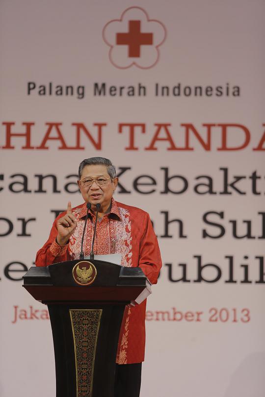 SBY anugerahkan tanda kehormatan kepada 950 pendonor darah