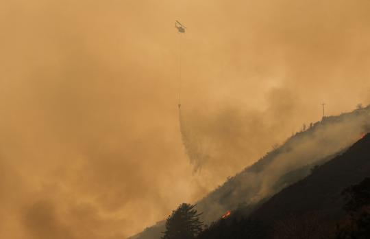 Kebakaran kembali melahap lahan hutan California