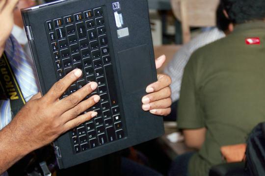 Lenovo luncurkan dua buah laptop premium di akhir tahun