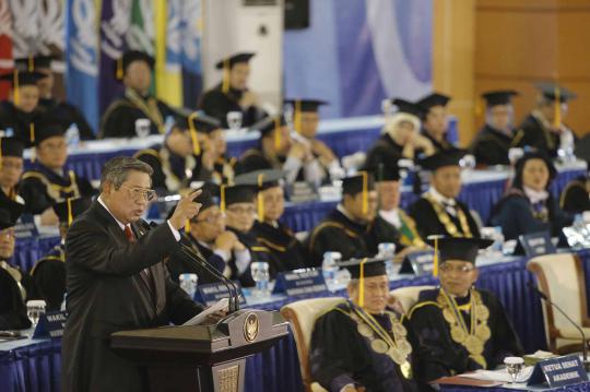 Orasi ilmiah SBY di sidang terbuka Dies Natalis ke-50 IPB