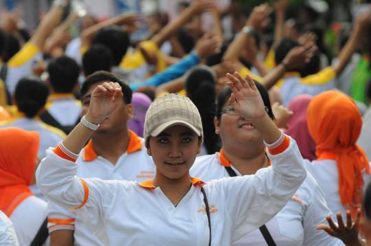 Peringati Hari Buruh Migran Sedunia, 10.000 TKI goyang poco-poco