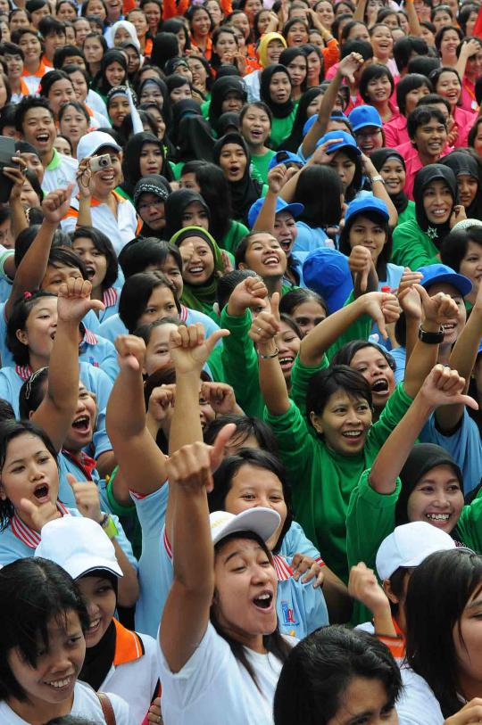 Peringati Hari Buruh Migran Sedunia, 10.000 TKI goyang poco-poco