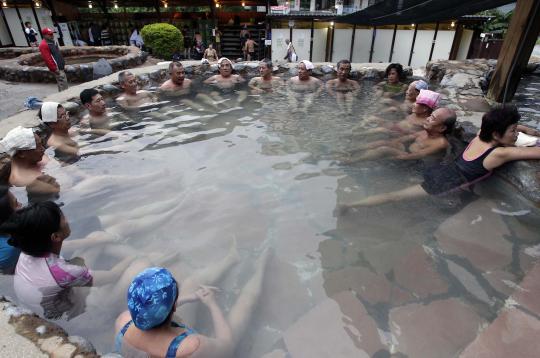 Menikmati hangatnya air belerang di Beitou Hot Spring, Taiwan