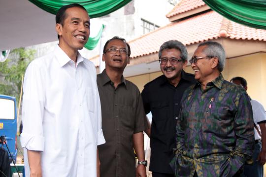Jokowi dan Menteri PU canangkan proyek normalisasi Ciliwung