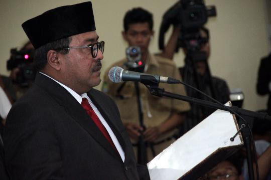 Rano Karno gantikan Ratu Atut lantik wali kota Tangerang