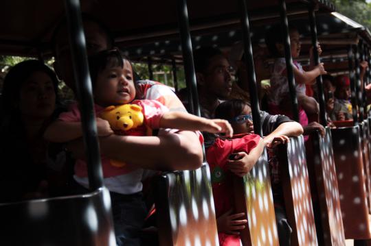 Libur Natal, Kebun Binatang Ragunan dipadati pengunjung