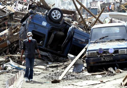 Mengenang 9 tahun dahsyatnya tsunami Aceh