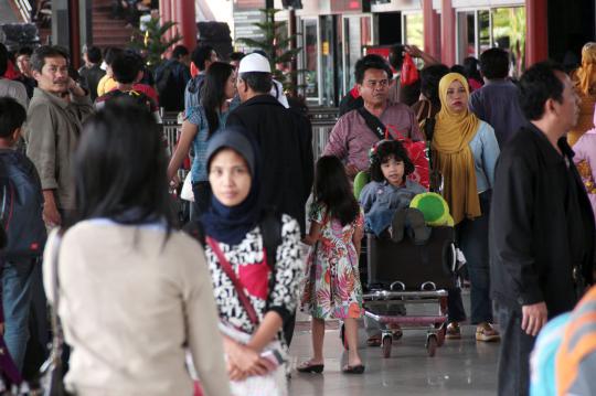 Kepadatan Bandara Soekarno-Hatta jelang libur tahun baru