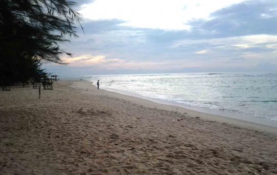 Pesona keindahan Pantai Lampuuk di Aceh