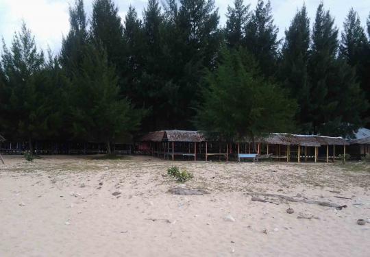 Pesona keindahan Pantai Lampuuk di Aceh