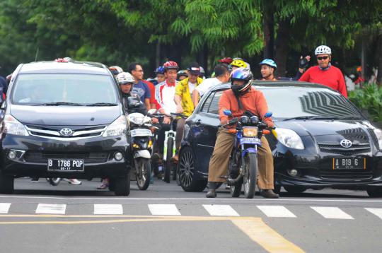 Mengintip kegiatan rutin Jokowi, bersepeda menuju kantor