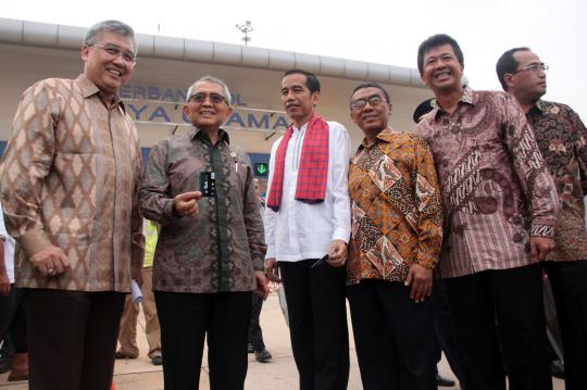 Jokowi dan Menteri PU Djoko Kirmanto resmikan JORR W2 Utara