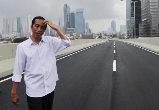 Usai resmikan JLNT, Jokowi lihat kemacetan Jalan Sudirman