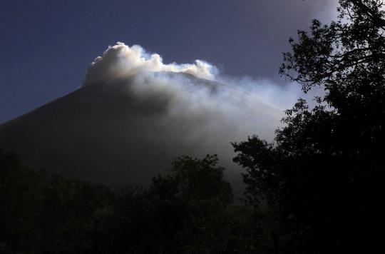Letusan Gunung Chaparrastique paksa ribuan warga mengungsi