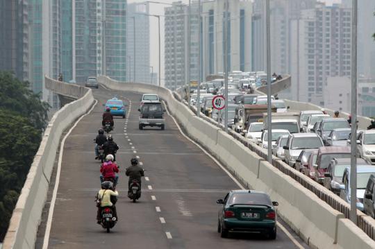 JLNT Tanah Abang-Kampung Melayu diserbu pemotor