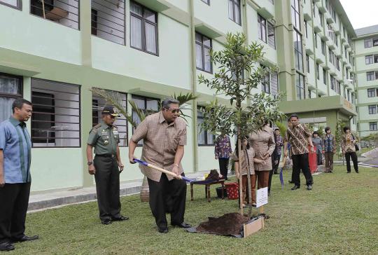 Mengikuti aktivitas Presiden SBY di sela-sela libur tahun baru