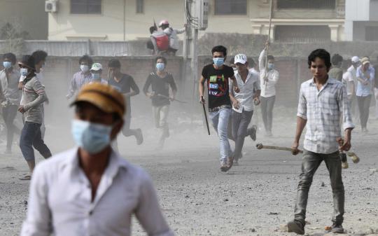 Bentrokan memanas di Kamboja, 3 buruh tewas ditembak