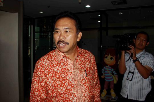 Terkait suap Akil, Bupati Tapanuli Tengah diperiksa KPK