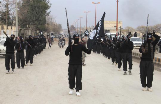 Puluhan pejuang Al-Qaidah gelar pawai di perbatasan Suriah-Turki
