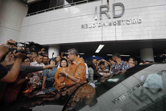 Presiden SBY tinjau pelaksanaan BPJS di Surabaya