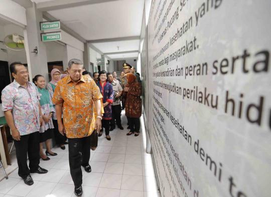 Presiden SBY tinjau pelaksanaan BPJS di Surabaya